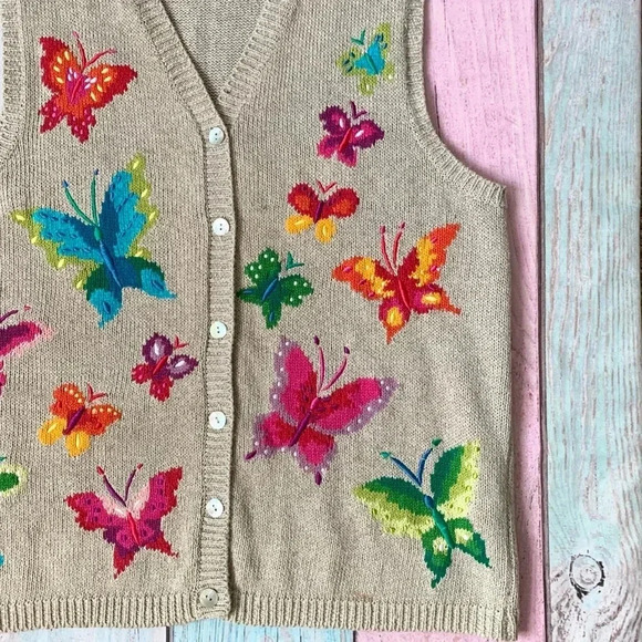 Vintage cotton linen blend V-neck sweater vest with butterflies - Picture 3 of 8